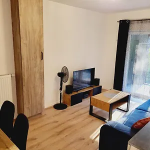 https://apartwro-6th-apartament-przy-dworcu-gwnym-pkp-balkon-gara.hotelswroclaw.com
