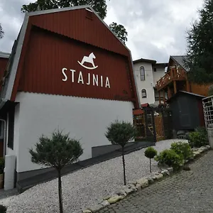 https://stajnia.szklarskaporebahotels.net