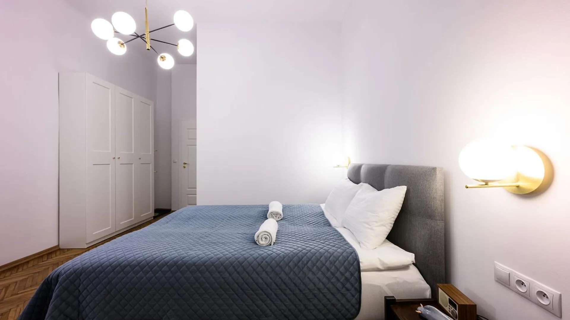 Unique Style Apartments Old Town - 25 Min From The Airport - By Homelike Kraków 0*,  Polska