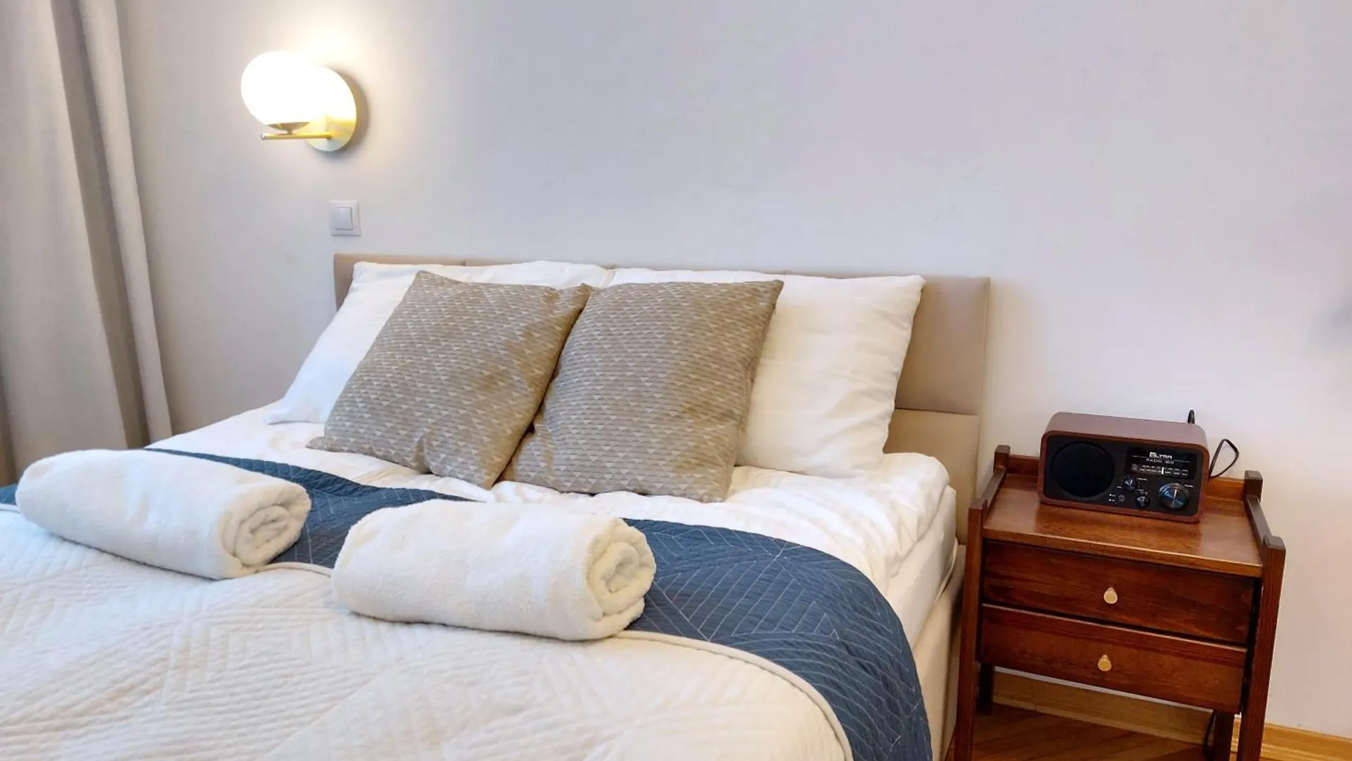 Unique Style Apartments Old Town - 25 Min From The Airport - By Homelike Kraków